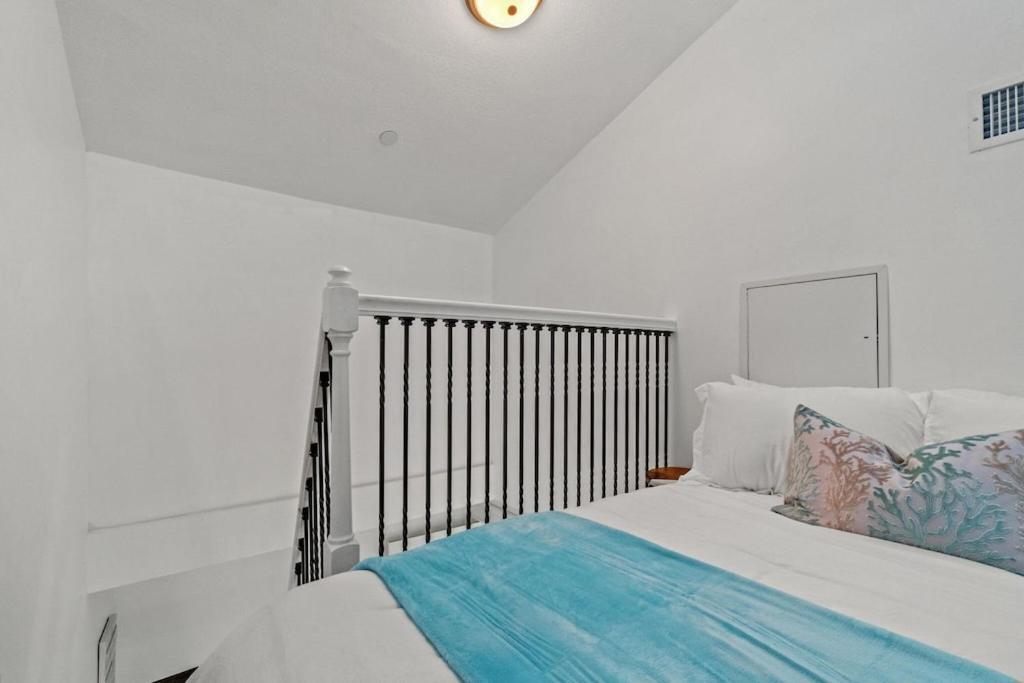 Newly Remodeled Beachfront Townhome - Sleeps 14 Panama City Beach Exterior foto
